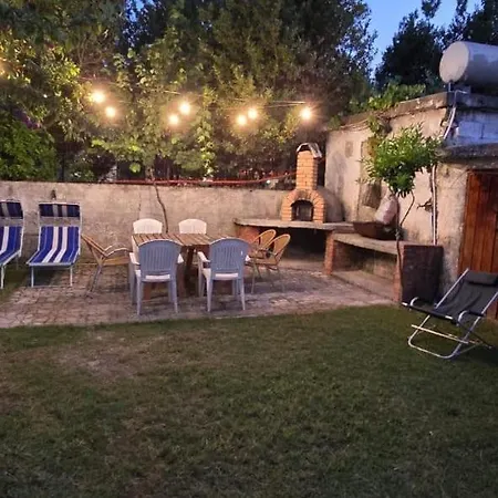 Prázdninový dům Garden Oasis *